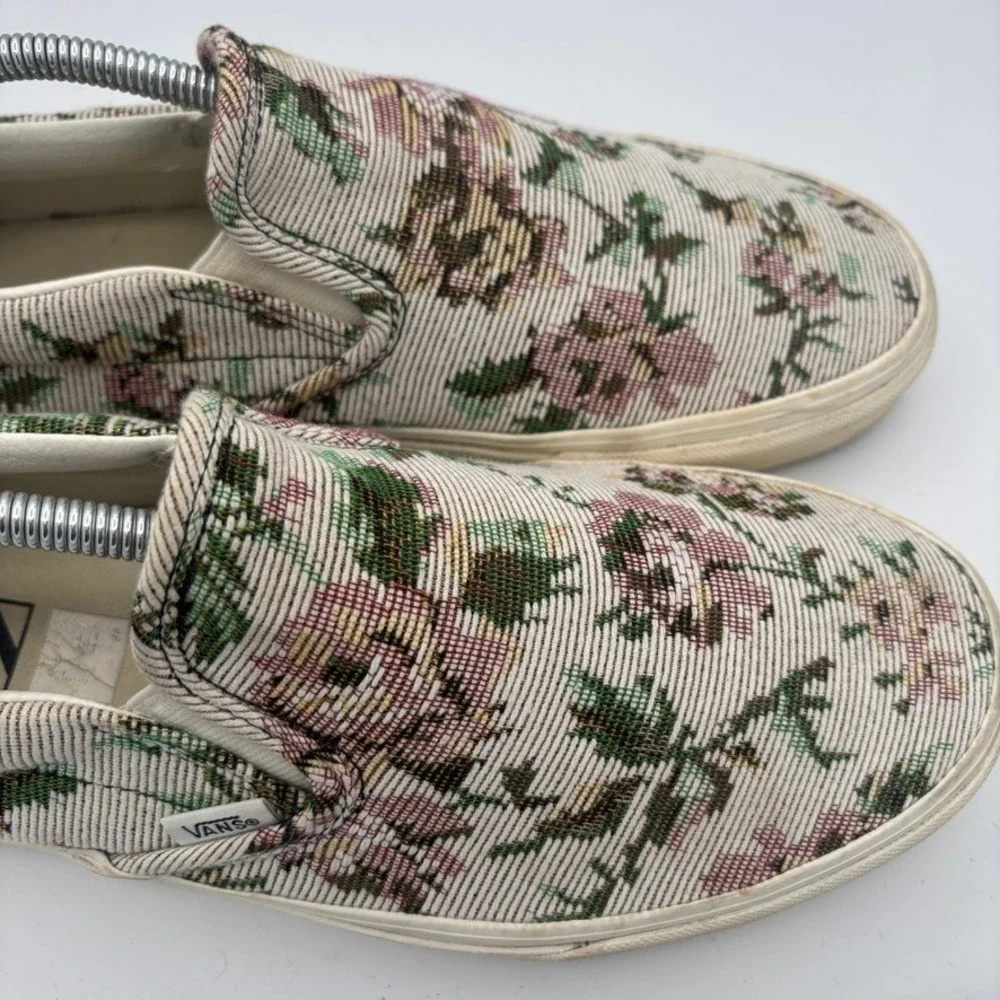RARE Vans Slip-On Mens Sz 11 Cream Floral Tapestry Skateboard Sneaker Textile